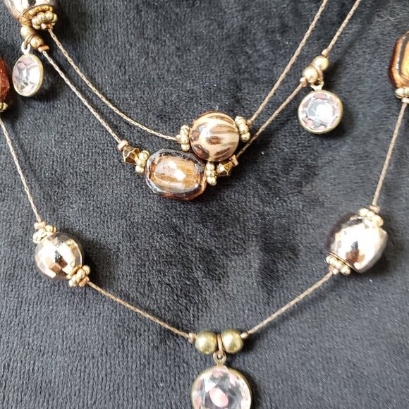 Women's Multi Faceted Floating Bead 3-Layer Collar Necklace with Lobster Clasp - Picture 3 of 6